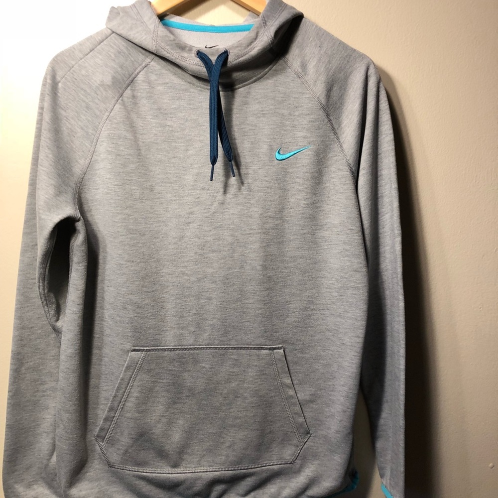 Nike women’s dri fit gray hoodie with thumb holes